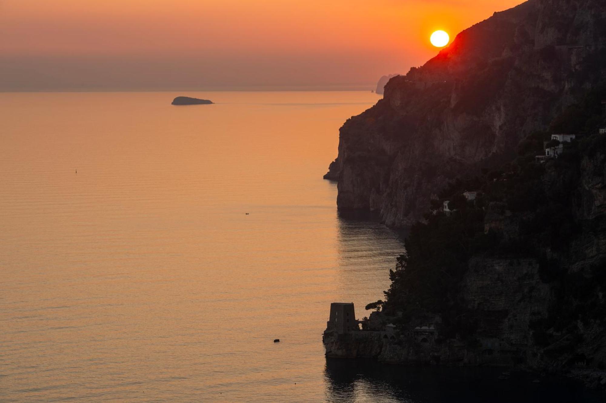 Aria Di Mare,Near Elevator, Few Steps, Parking, Garden Apartman Positano Kültér fotó
