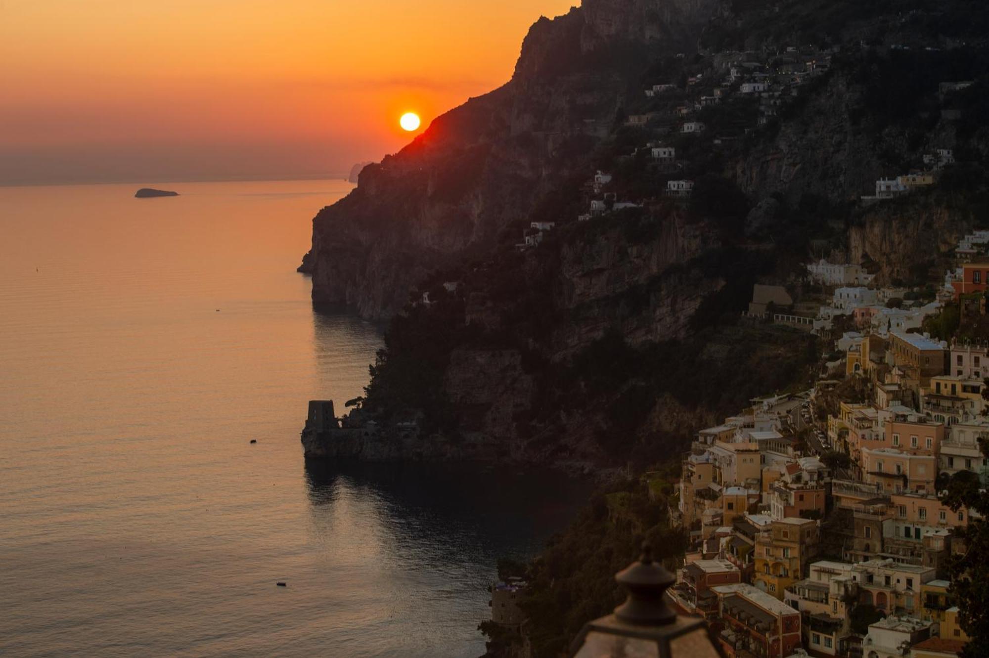 Aria Di Mare,Near Elevator, Few Steps, Parking, Garden Apartman Positano Kültér fotó