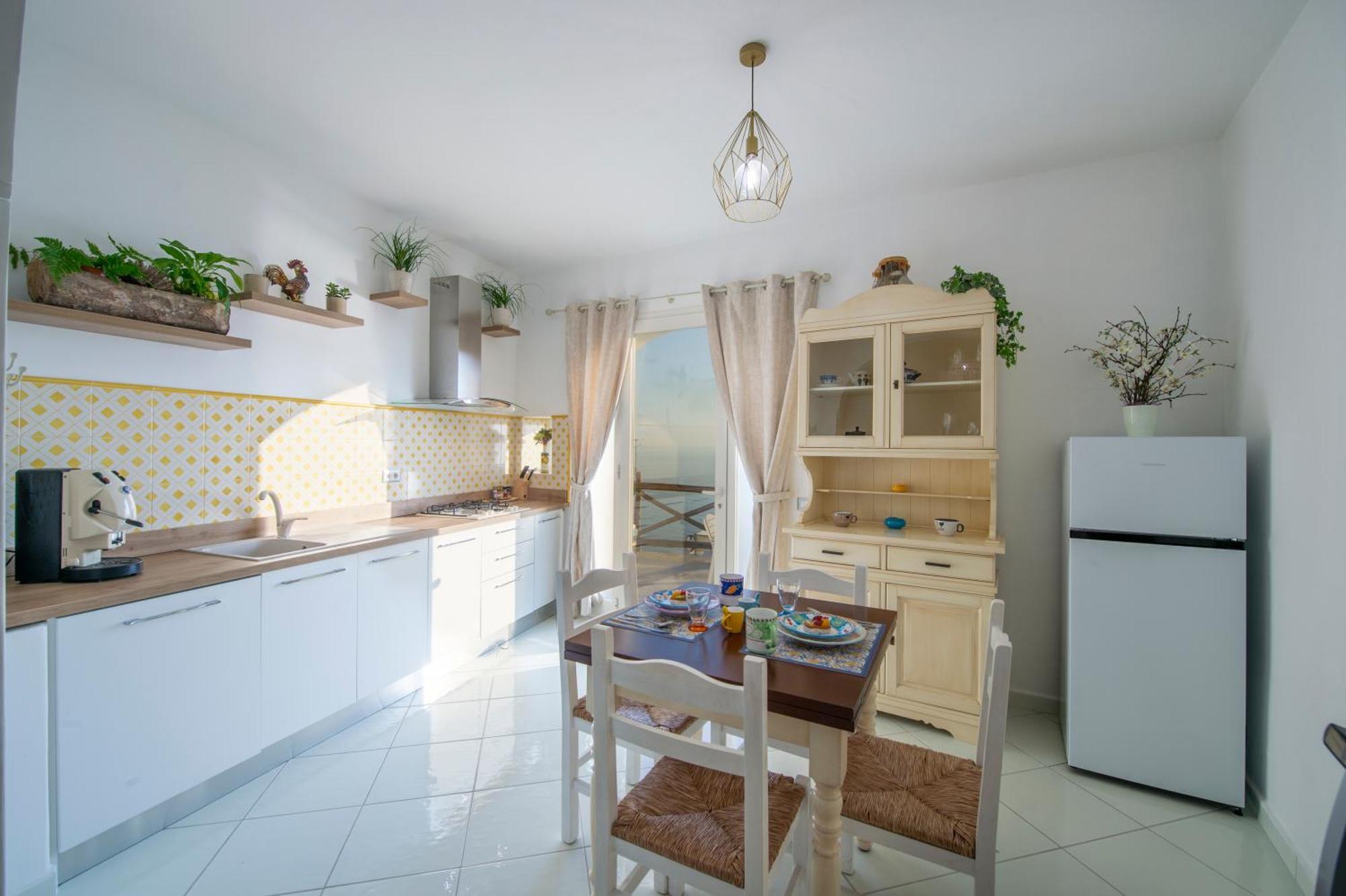 Aria Di Mare,Near Elevator, Few Steps, Parking, Garden Apartman Positano Kültér fotó